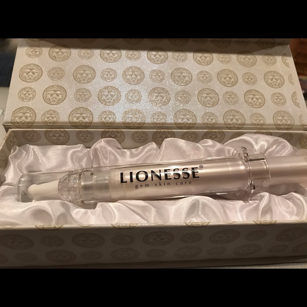 Lionesse White Pearl Facelift Filler 13g/0.46oz